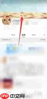 如何更换微博个人主页背景